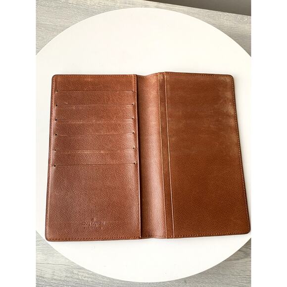 Authentic Louis Vuitton Monogram Long Wallet - Picture 2 of 4